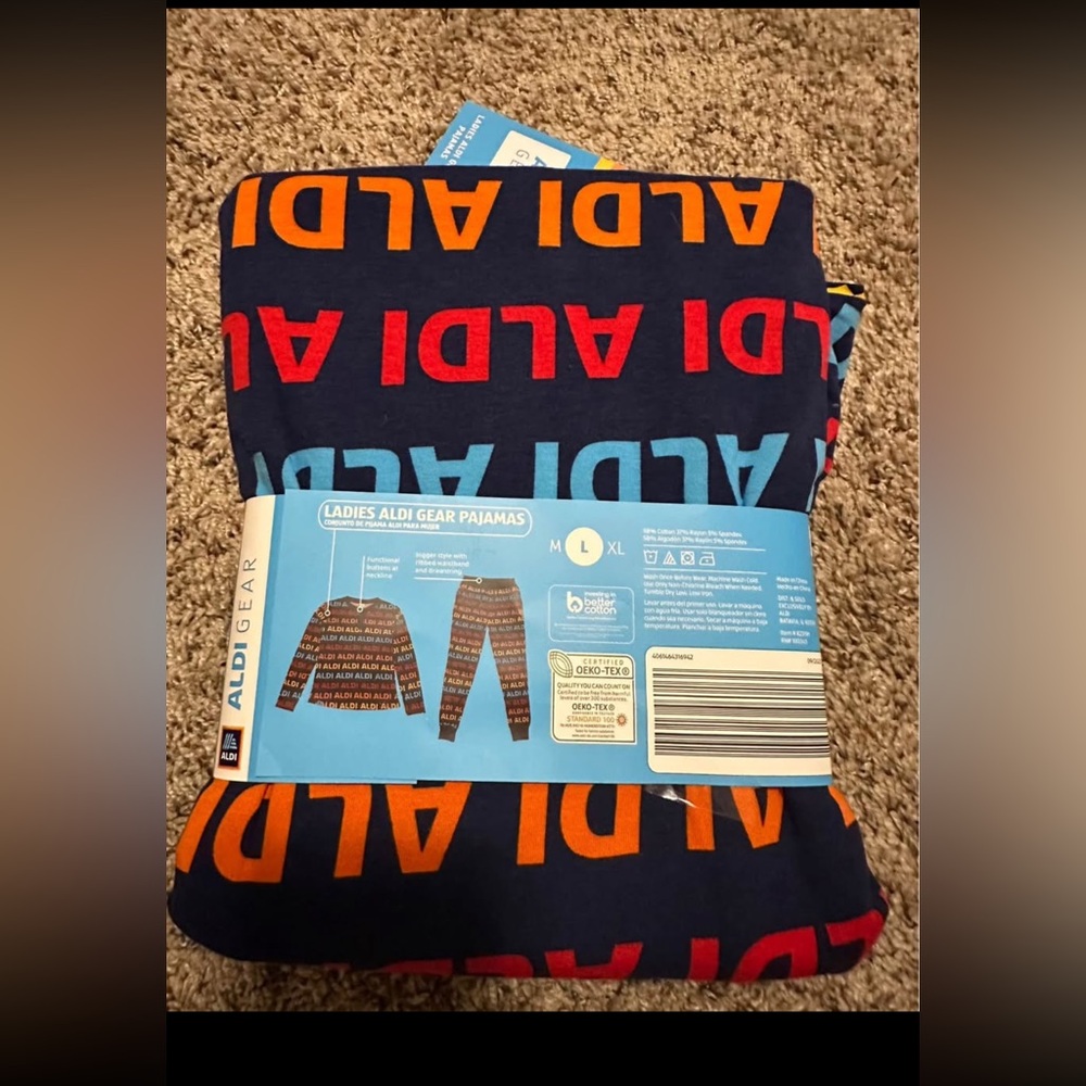 Aldi pajama set. Size large.
